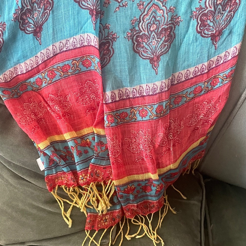 Old Navy Bohemian Multi-Color Printed Scarf with Fringe